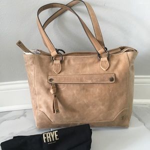NWT Frye Melissa Zip Tote Beige